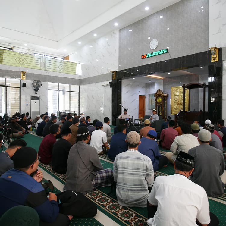 Bantuan Sembako untuk Keluarga Dhuafa